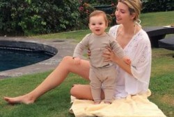 爆料闺蜜以前的样子视频,从青涩少女到时尚达人