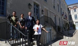 昆明网红吃瓜事件视频,一场网络热议的瓜田奇遇